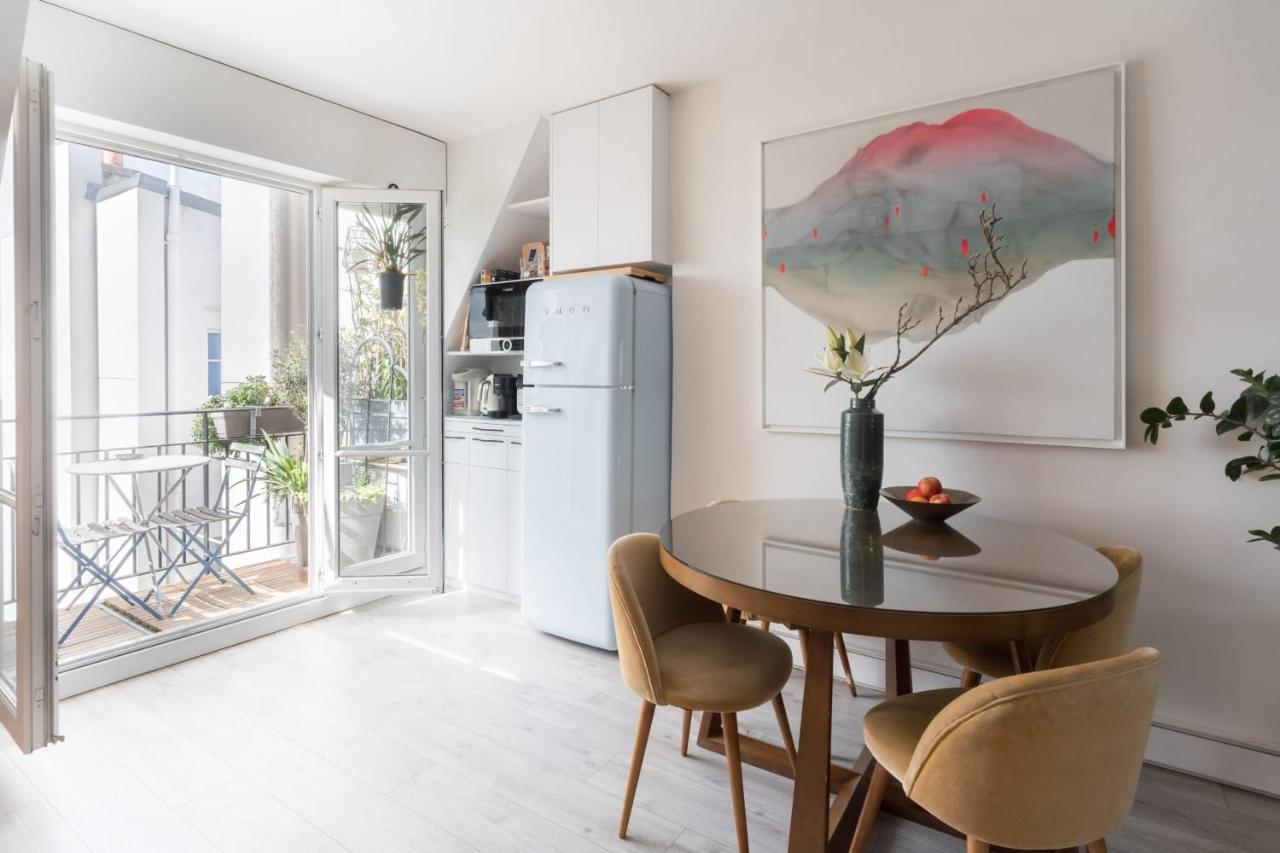 Bright And Homely 1 Bedroom Rooftop In The Marais In Appartement